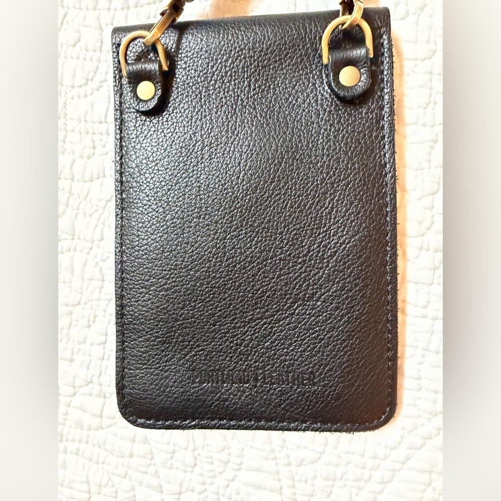 Portland Leather Parker Phone Bag - Picture 5 of 6